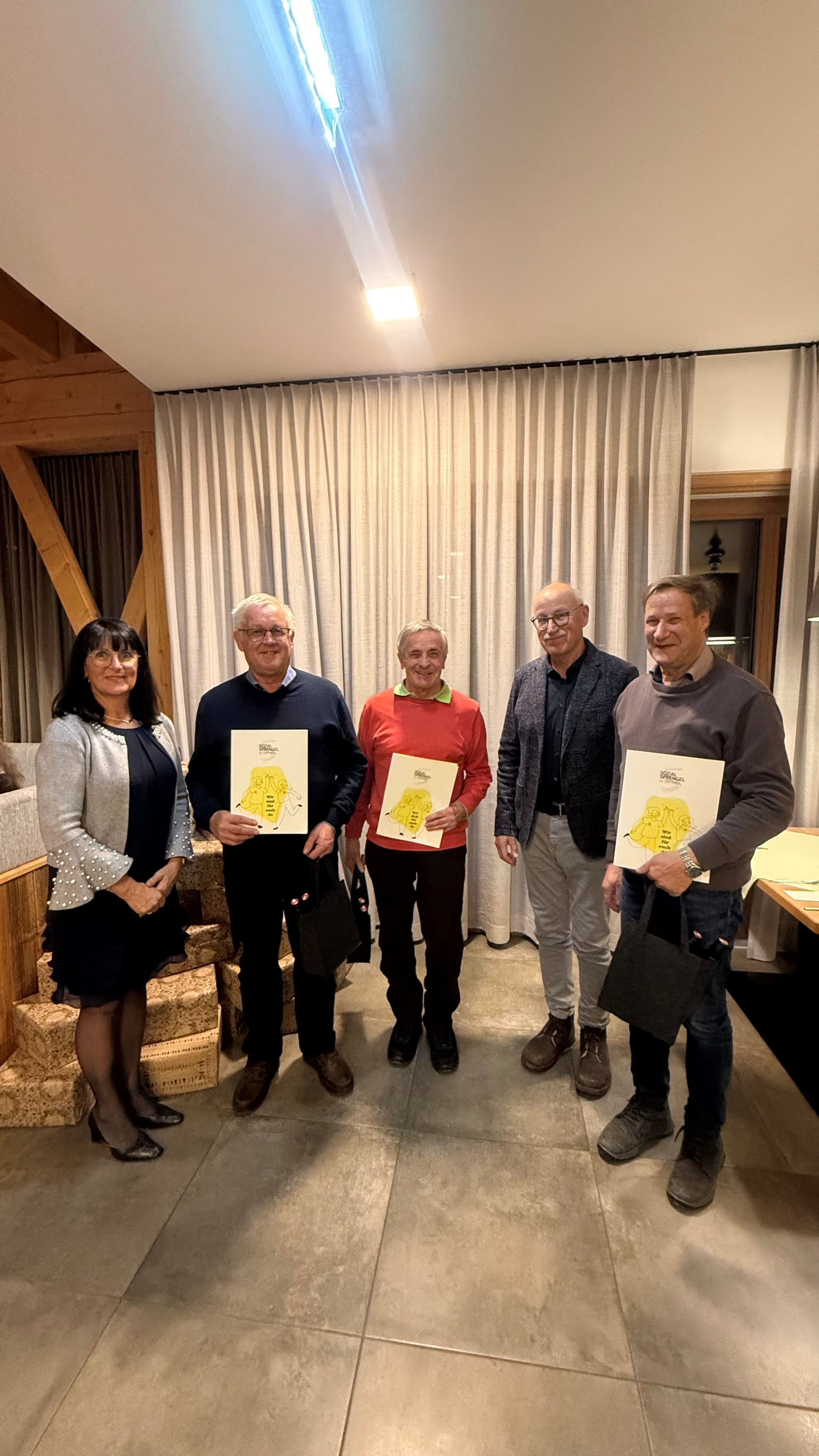 V. l.: Geschäftsführerin Monika Kraler, Anton Senfter, Alfons Pichler, Obmann Anton Calovi, Johann Senfter